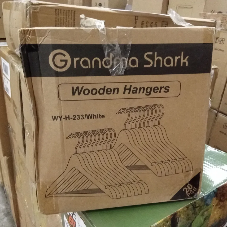 BOXED SET OF GRANDMA SHARK WOODEN HANGERS - WHITE