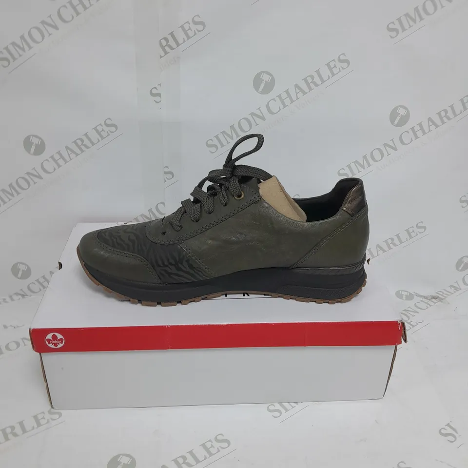 BOXED PAIR OF RIEKER LOW WEDGE TRAINERS IN GREEN SIZE 7.5