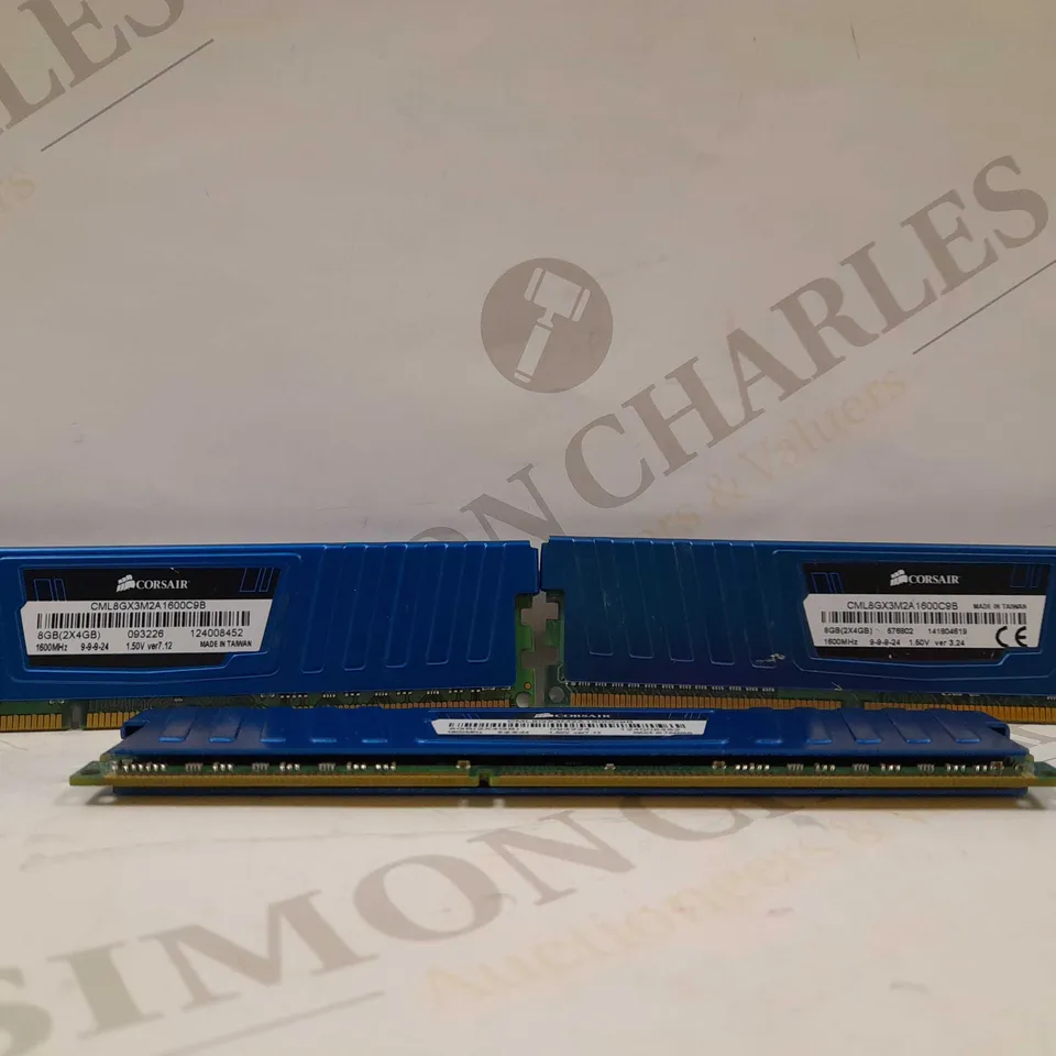 CORSAIR VENGEANCE LOW PROFILE BLUE - 8GB DUAL CHANNEL DDR3 MEMORY KIT