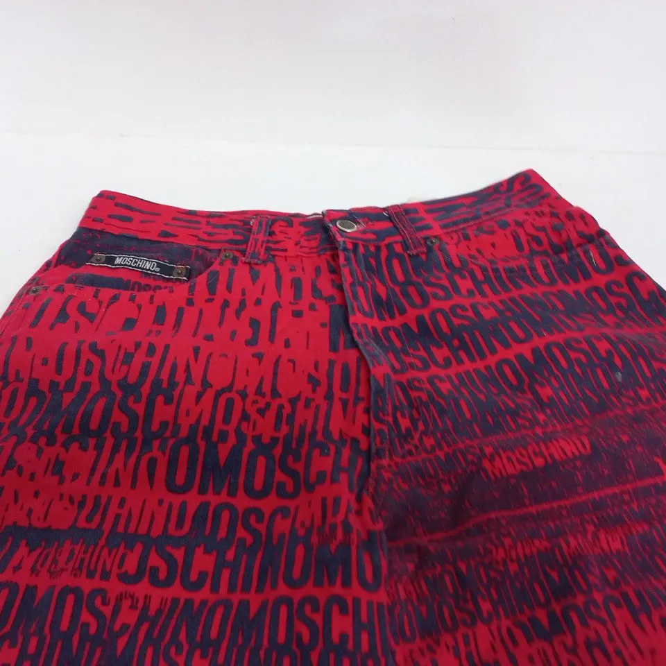 MOSCHINO LOGO-PRINT SHORTS – SIZE UNSPECIFIED