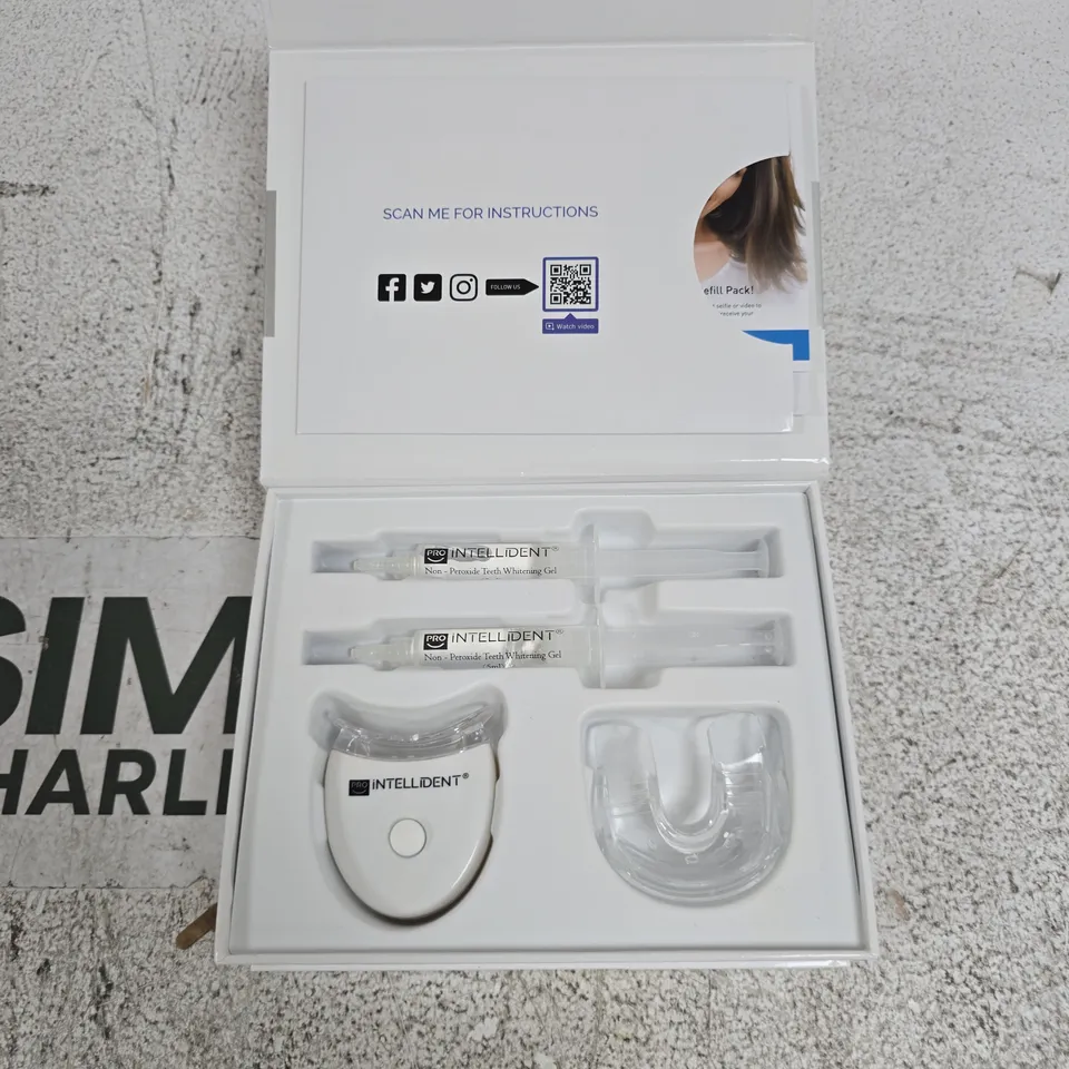 INTELLIDENT PRO ADVANCED TEETH WHITENING KIT LUXE – LED LIGHT, 2 GEL SYRINGES & TRAY (BOXED)