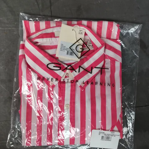 BAGGED GANT CLASSIC POPLIN STRIPE SHORT SLEEVE SHIRT IN WATERMELON RED SIZE XL