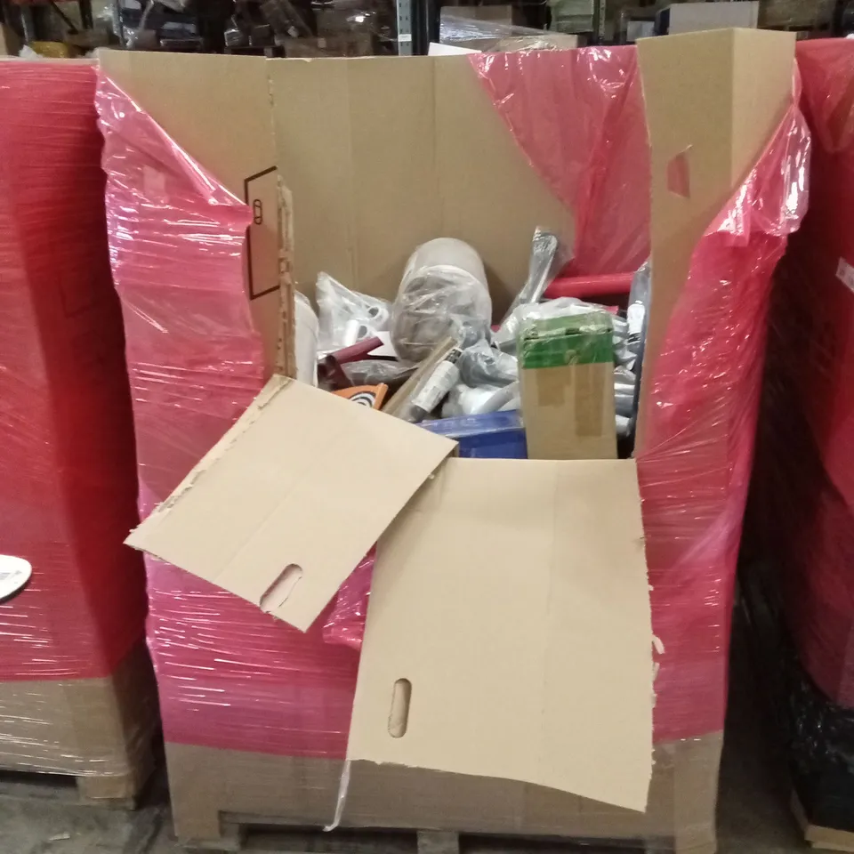 PALLET OF ASSORTED HOUSEHOLD GOODS & PRODUCTS TO INCLUDE; BED WEDGE CUSHIONS, DART BOARDS, GRAB RAILS ETC