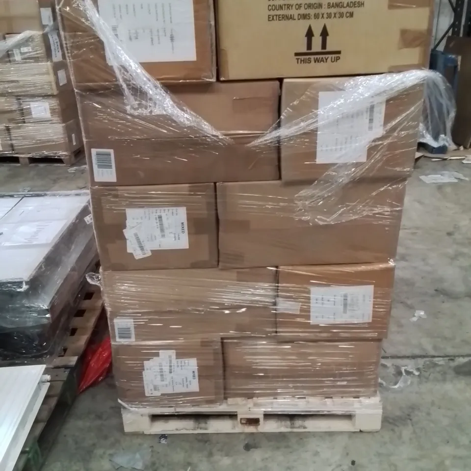PALLET OF APPROXIMATELY 563X BRAND NEW WOMENS QUALITY DESIGNER CLOTHES APPROXIMATELY TO INCLUDE; JD WILLIAMS CHINOS, JD WILLIAMS BLOUSES, JD WILLIAMS PRINTED BLOUSE
