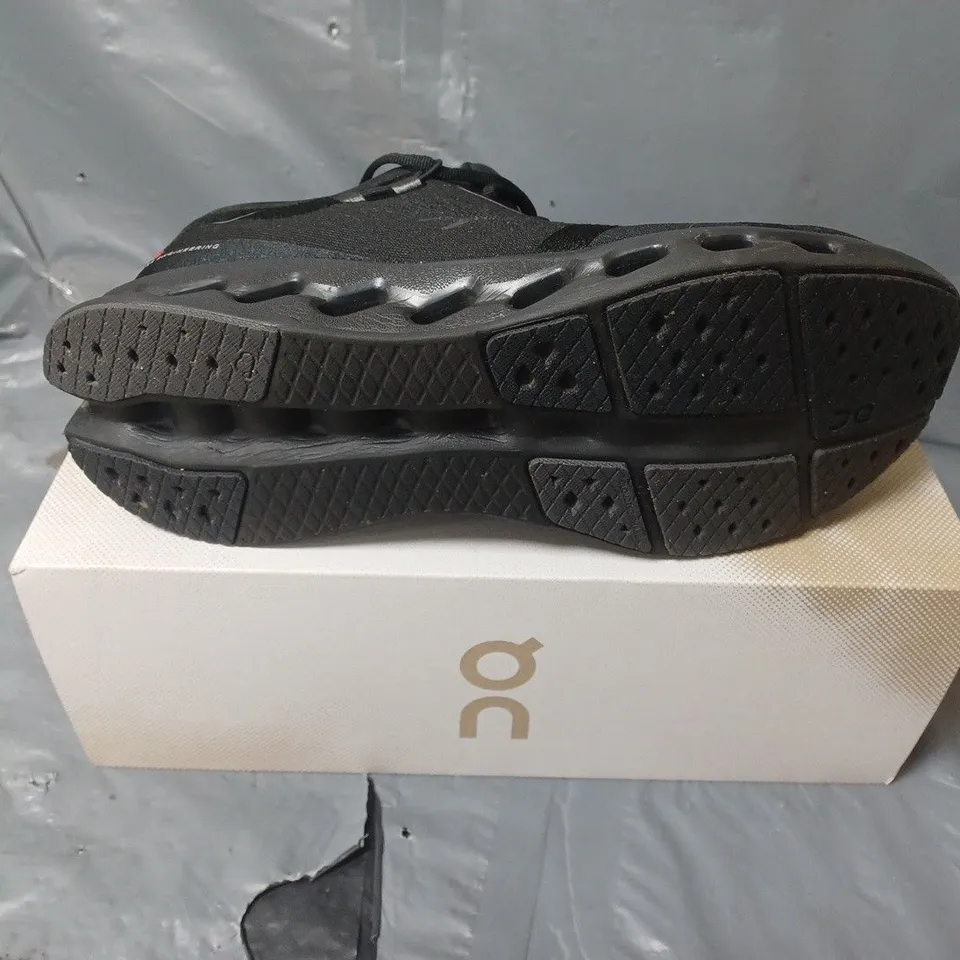 BOXED PAIR OF ON CLOUD CLOUDSURFER 2 TRAINERS - UK SIZE 8.5