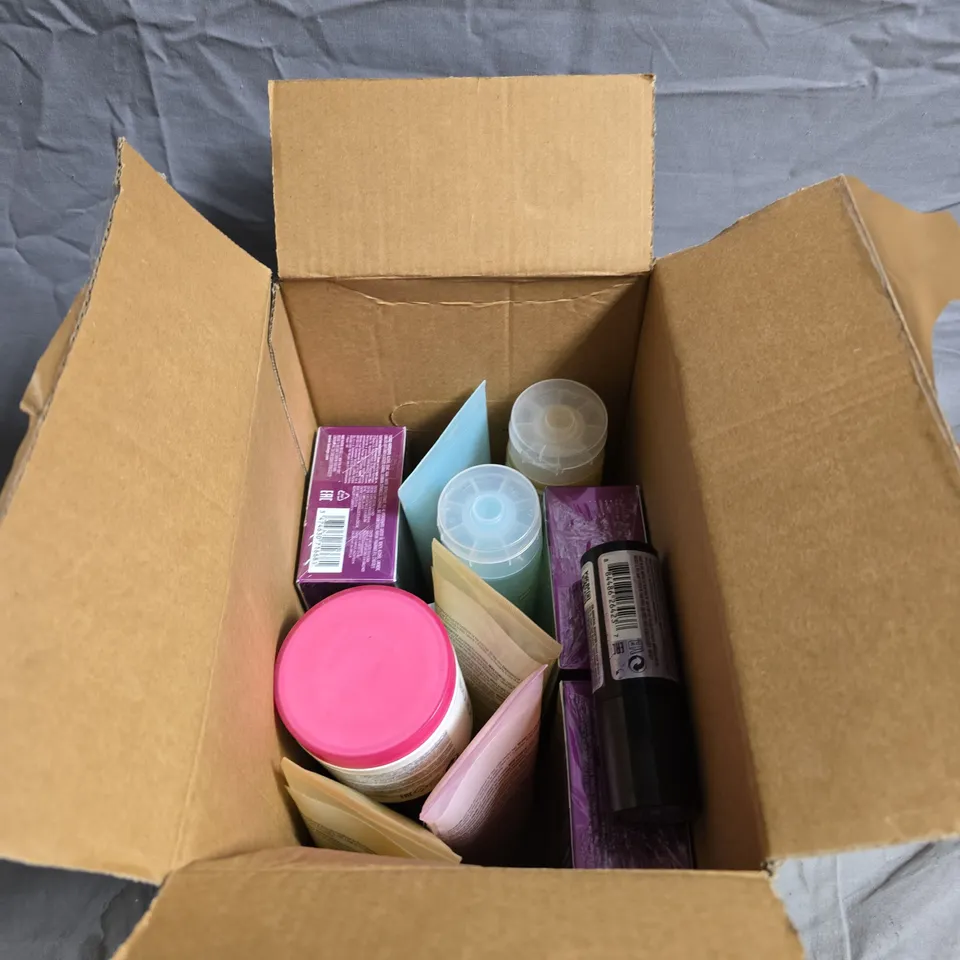 APPROXIMATELY 12 MATRIX HAIR CARE PRODUCTS INCLUDING BIOLAGE VOLUME COTTON CONDITIONER/COLOR LAST MASK/STYLE LINK MINERAL BOOSTER/BIOLAGE FULL DENSITY HAIR SYSTEM