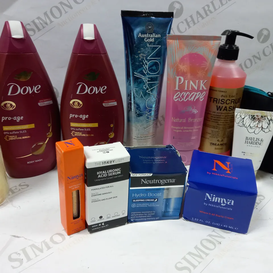 ASSORTED HEALTH AND BEAUTY ITEMS APPROX. 25 ITEMS 