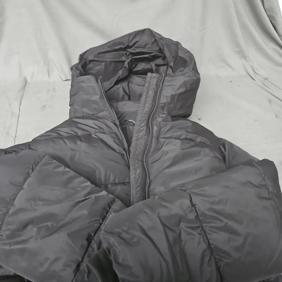 STRADIVARIUS PADDED JACKET – MEN'S SIZE M (EU M / US M) – DARK