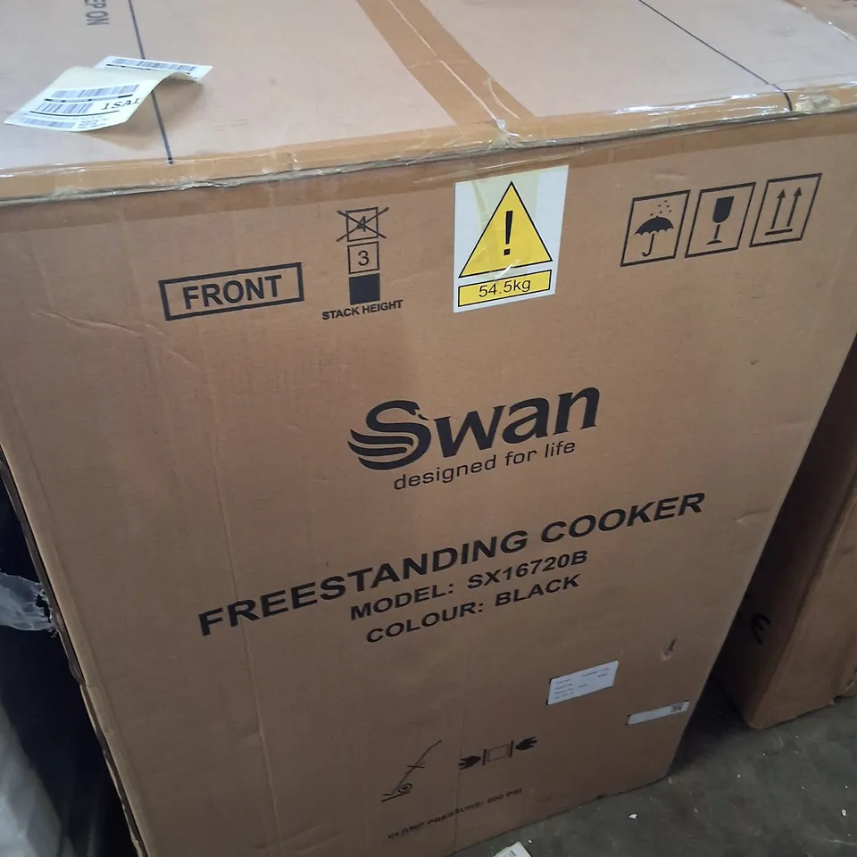 BOXED SWAN SX16720B 60CM WIDE TWIN CAVITY ELECTRIC COOKER WITH CERAMIC HOB - BLACK
