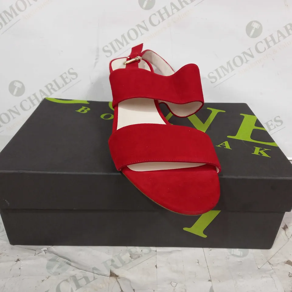 BOXED PAIR OF JONES LOW HEEL OPEN TOE SUEDE SANDALS IN RED UK SIZE 8
