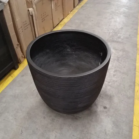 RODBOROUGH PLANTER 52cm
