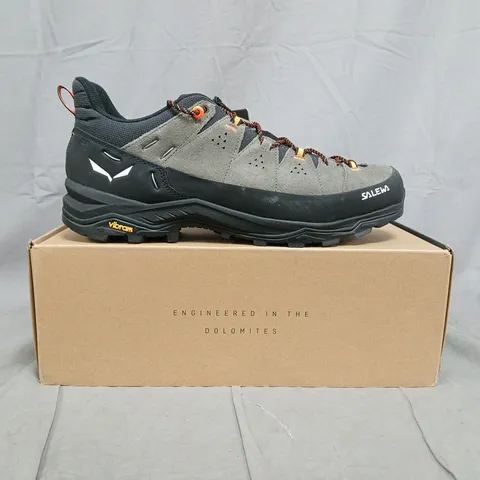 BOXED PAIR OF SALEWA ALP TRAINERS IN BUNGEE CORD/BLACK SIZE UK 11