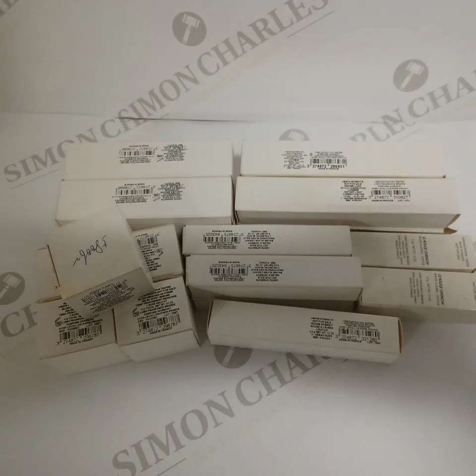 LOT OF APPROX. 20 ASSORTED GIVENCHY DEMONSTRATION TESTERS TO INCLUDE LIPSTICK, SMOOTHING GLOSS BALM, MASCARA, CORRECTIVE PEN ETC.