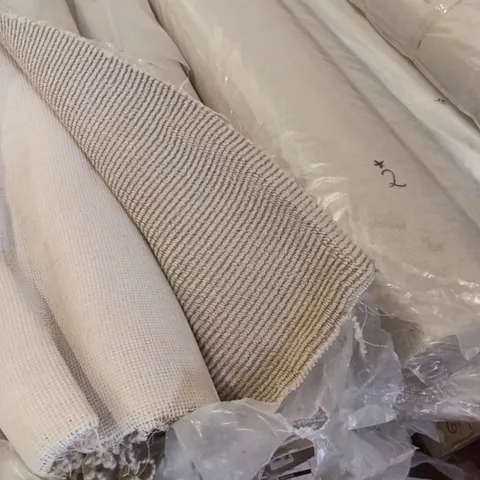 ROLL OF QUALITY DESIGNER STYLE RIB LATTE CARPET // APPROX SIZE: 4.00 X 5.25m