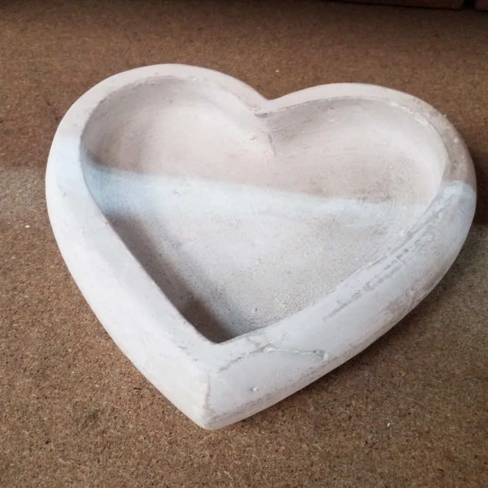 BOXED GREYDON STONEWARE DECORATIVE PLATE 1