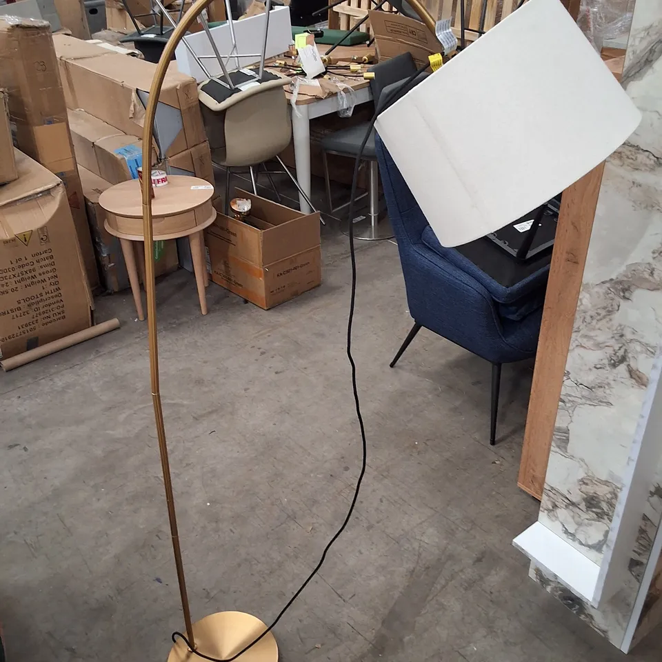 ARC FLOOR LAMP WARM BRASS PLATE NATURAL FABRIC