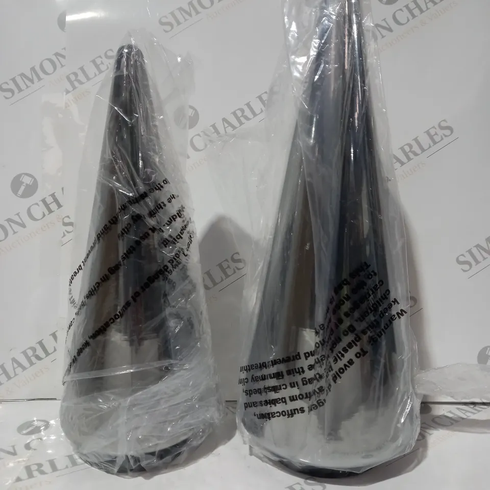 BOXED KELLY HOPPEN SET OF 2 INDOOR/OUTDOOR PRELIT GLASS DECOR - REFLECTIVE CONES