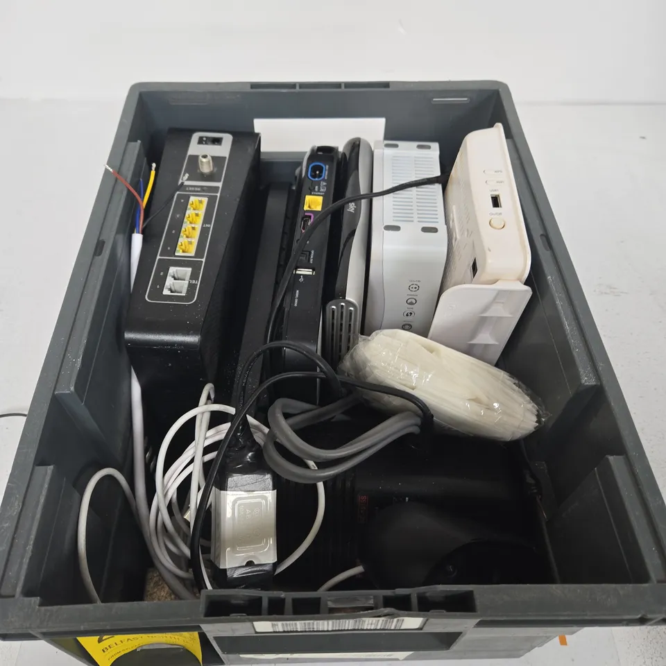 APPROXIMATELY 10 ASSORTED ELECTRICAL PRODUCTS TO INCLUDE ROUTERS, POWER SUPPLIES, MOUSE ETC