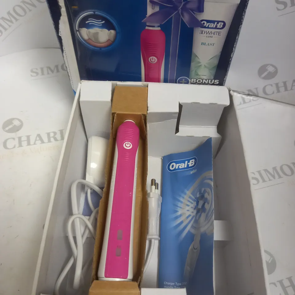 ORAL B PRO 1 ELECTRIC TOOTHBRUSH PINK