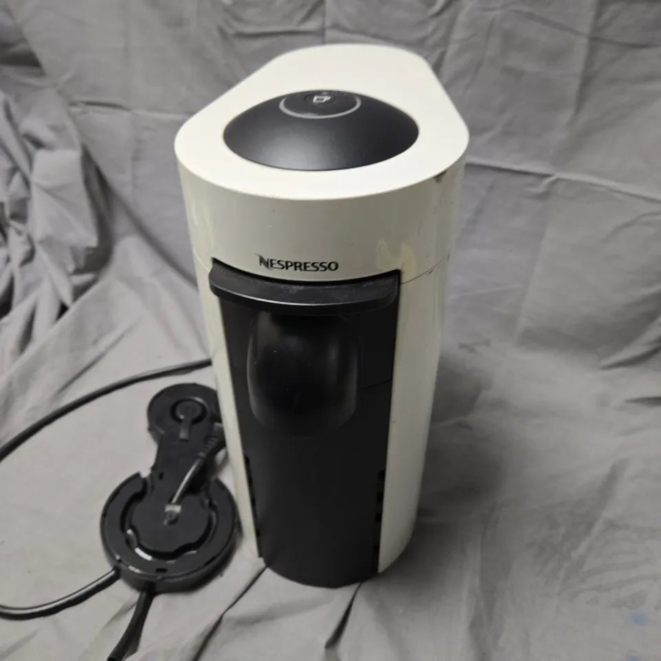MAGIMIX M600 VERTUO COFFEE MACHINE – MATTE WHITE