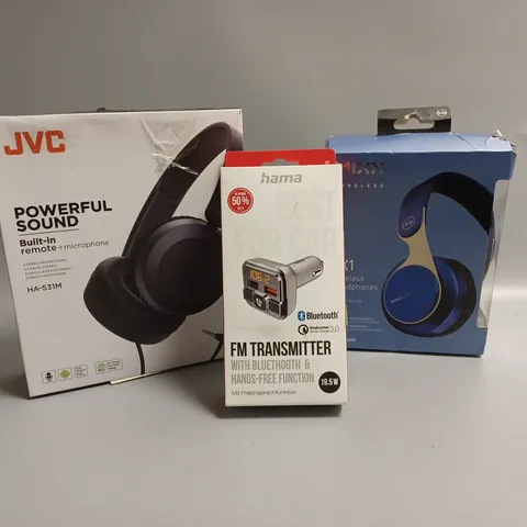 APPROXIMATELY 20 ASSORTED TECH PRODUCTS TO INCLUDE JVC HEADPHONES, MIXX HEADPHONES, HAMA FM TRANSMITTER