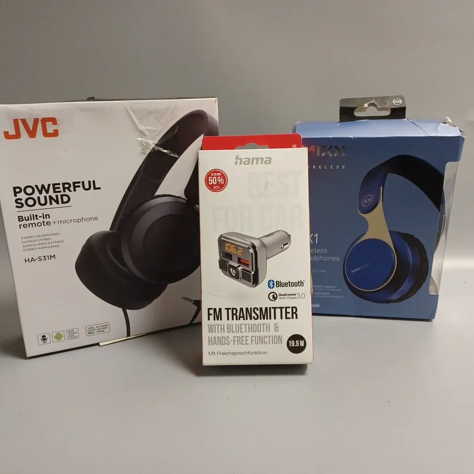 APPROXIMATELY 20 ASSORTED TECH PRODUCTS TO INCLUDE JVC HEADPHONES, MIXX HEADPHONES, HAMA FM TRANSMITTER 