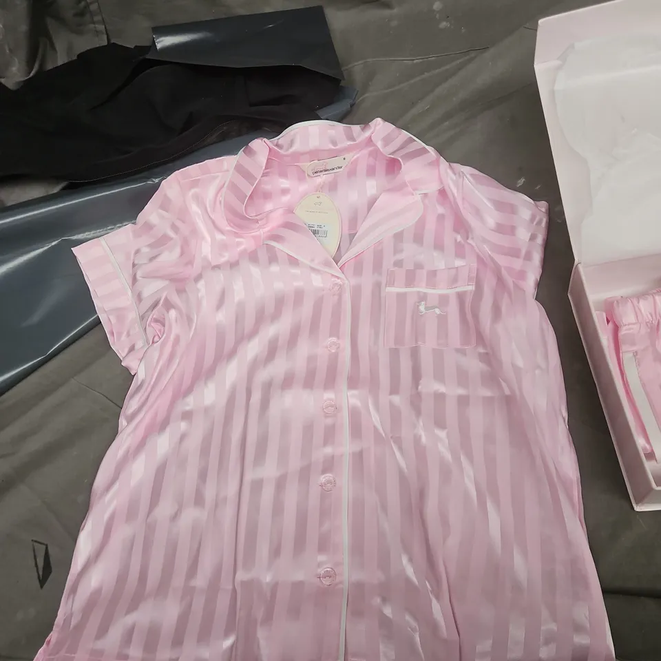 PETER ALEXANDER WOMEN'S PINK STRIPED SATIN PAJAMA SET – SHORT-SLEEVE SHIRT & SHORTS SIZE S