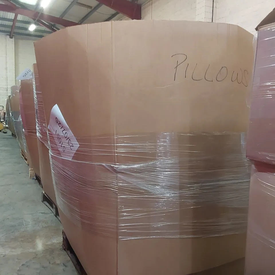 PALLET TO CONTAIN A LARGE ASSORTMENT OF PILLOWS, CUSHIONS AND RELATED PRODUCTS 