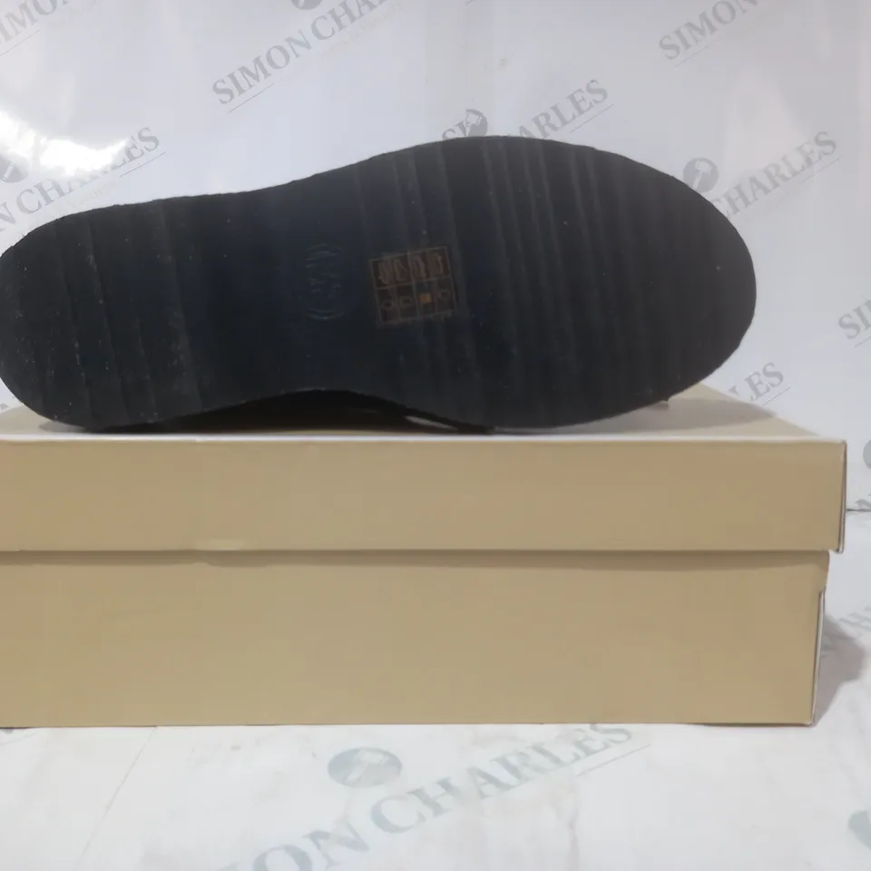 BOXED PAIR OF MICHAEL KORS ANIYA LUG BOOTIES IN BLACK W. GLITTER EFFECT US SIZE 8.5