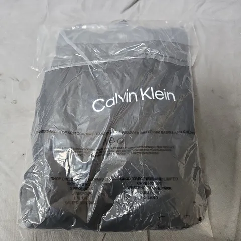 CALVIN KLEIN LOGO SWEATSHIRT – BLACK, XXL