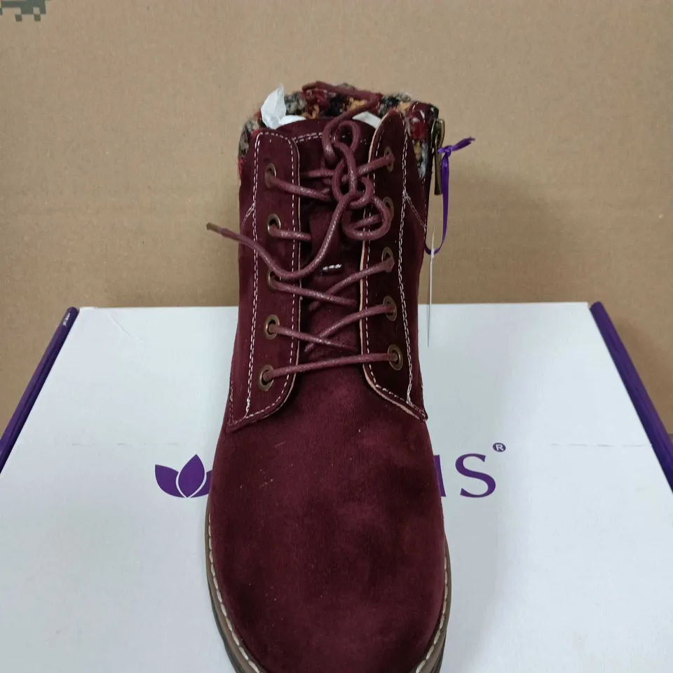 BOXED PAIR OF LOTUS SYCAMORE BORDO BOOTS – UK 3, BURGUNDY SUEDE