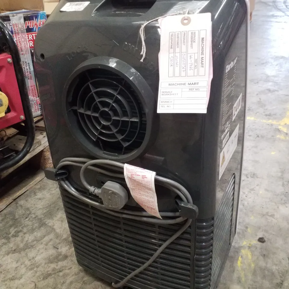 CLARKE AC7050 7000BTU 3-IN-1 AIR CONDITIONING UNIT