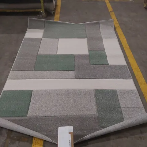 QUALITY DESIGNER PATTERNED RUG - APPROXIMATELY 231 x 160cm