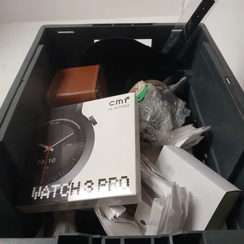 APPROXIMATELY 15 ASSORTED ITEMS INCLUDING WATCH STRAPS AND WATCH 3 PRO 