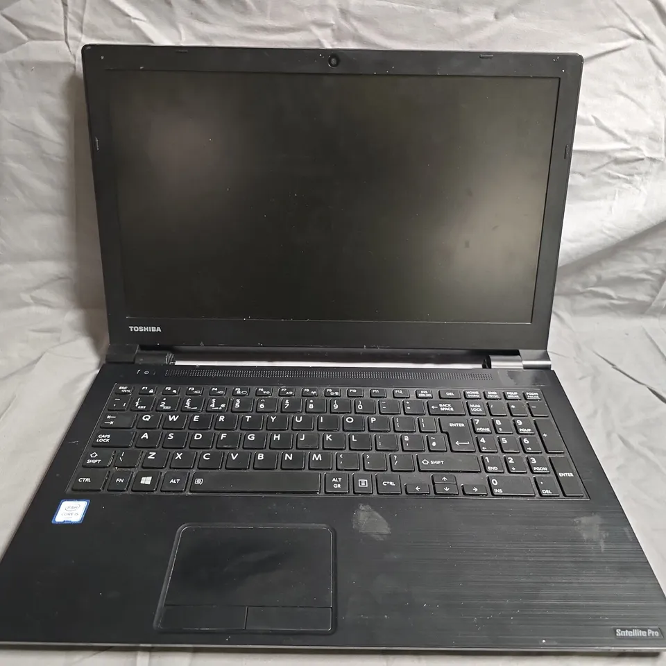 TOSHIBA SATELLITE PRO R50-C-17C LAPTOP