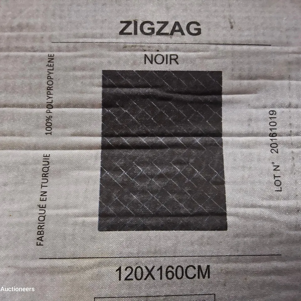 DESIGNER Z8G ZAG NOIR RUG 120 × 160