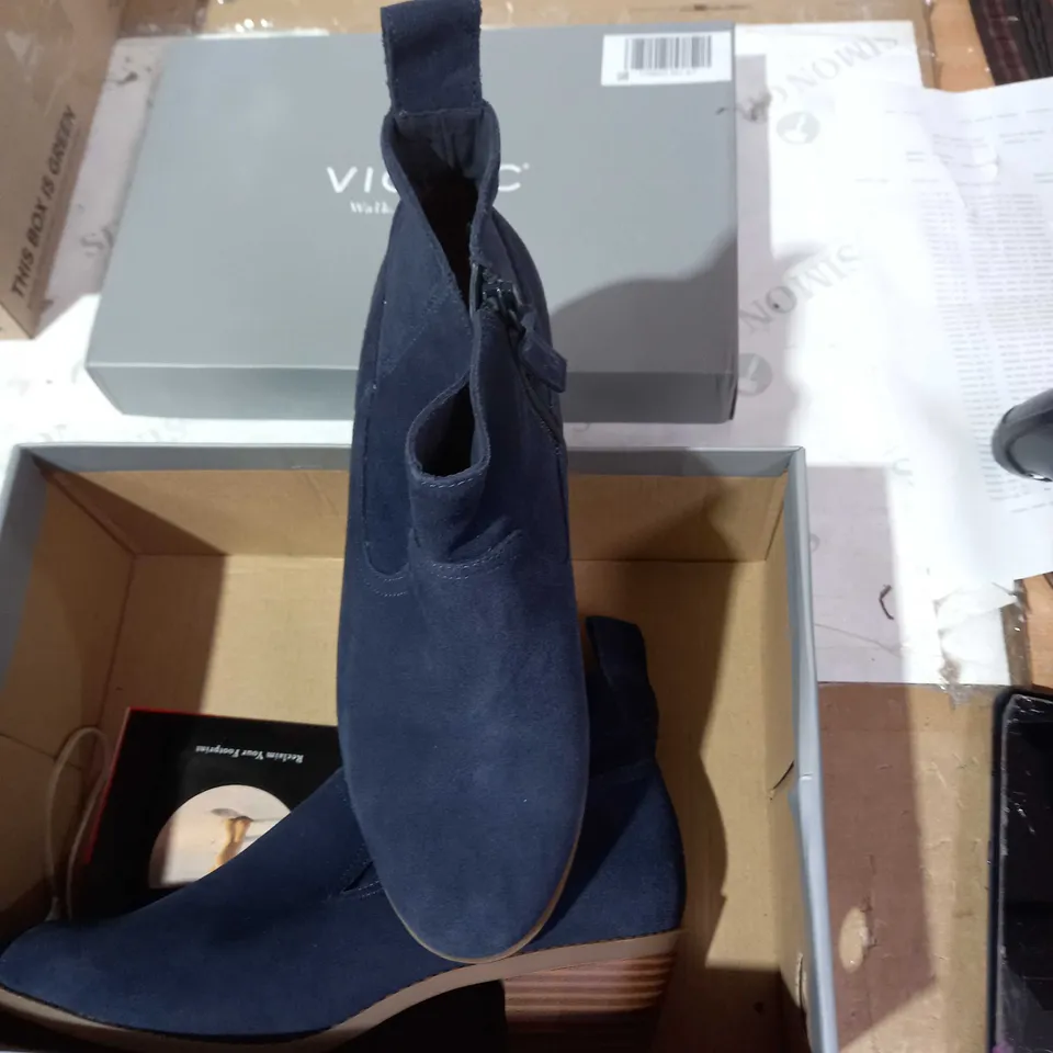 VIONIC ANKLE BOOTS BLACK SIZE 7