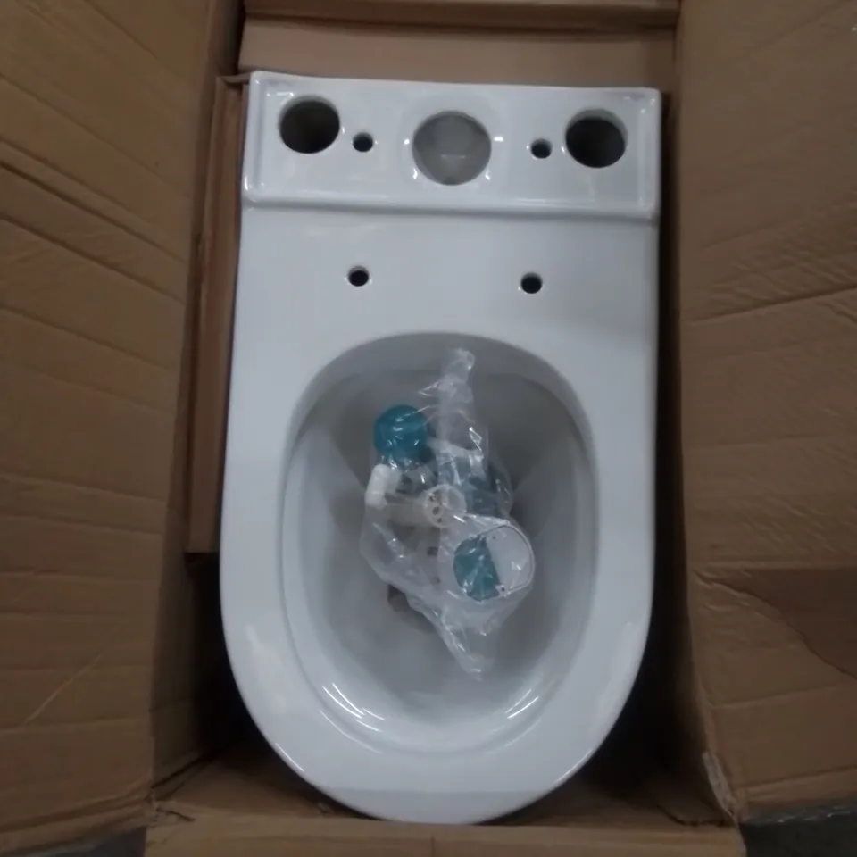 BOXED ROUND RIMLESS FLUSH TO WALL CC PAN, CISTERN AND SEAT (1 BOX)