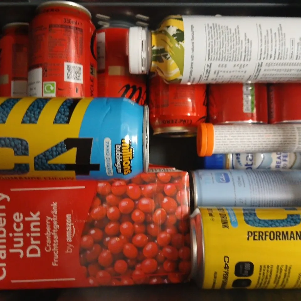 APPROXIMATELY 15 ASSORTED FOOD AND DRINK ITEMS TO INCLUDE HUEL, C4, ETC