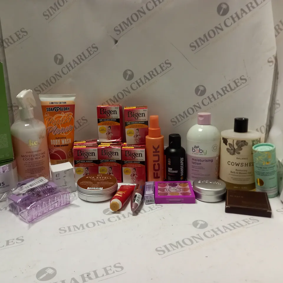 LOT OF BEAUTY PRODUCTS TO INCLUDE SOAP&GLORY BODY WASH, ETC