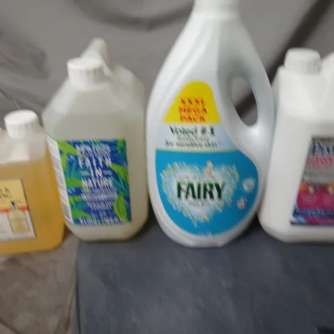 APPROXIMATELY 4 ASSORTED LIQUID ITEMS TO INCLUDE FAIRY, BAYLIS AND HARDING AND CARPET SHAMPOO