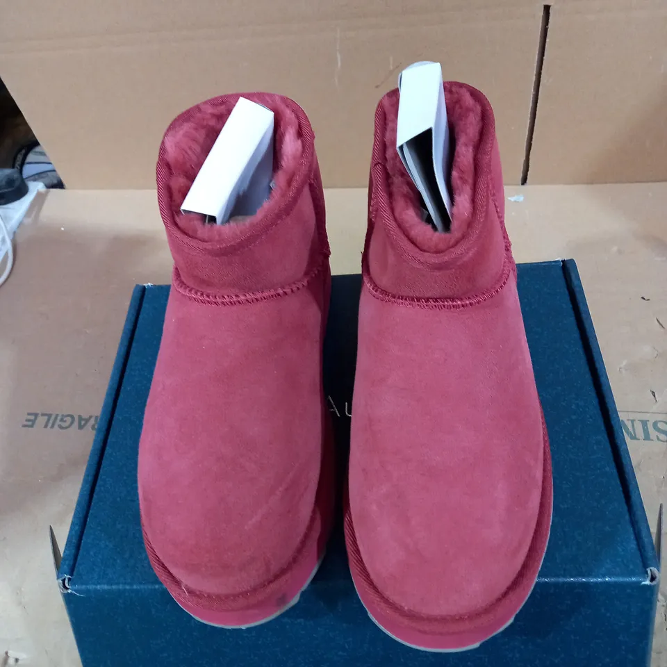 EMU AUSTRALIA SHARKY MICRO BOOTS - MINERAL RED - UK 6