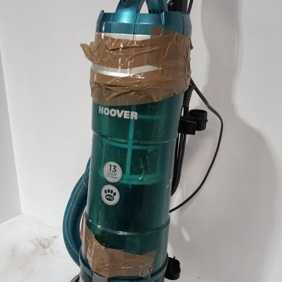 UNBOXED HOOVER BREEZE EVO CORDED VACUUM