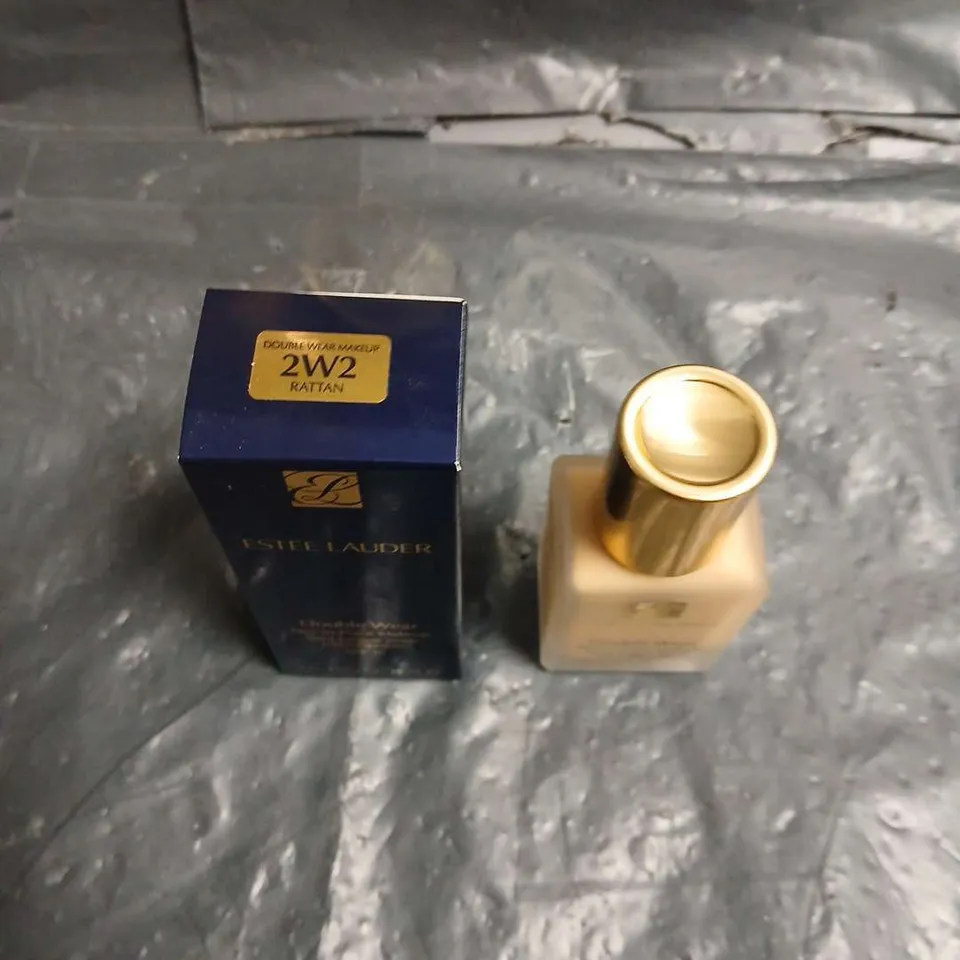 ESTÉE LAUDER DOUBLE WEAR FOUNDATION SPF 10 IN 2W2 RATTAN – 30ML, BOXED