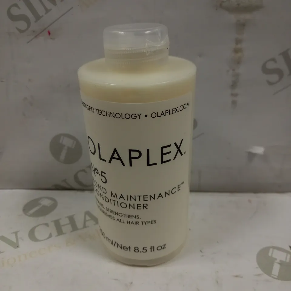 OLAPLEX NO5 BOND MAINTENANCE CONDITIONER - 250ML