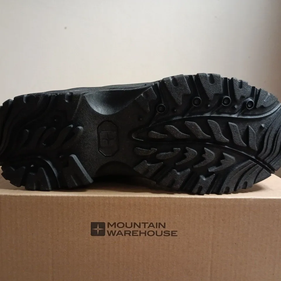 BOXED PAIR OF MOUNTAIN WAREHOUSE ADVENTURER WOMEN'S WATERPROOF WALKING BOOTS – UK 6, BLACK