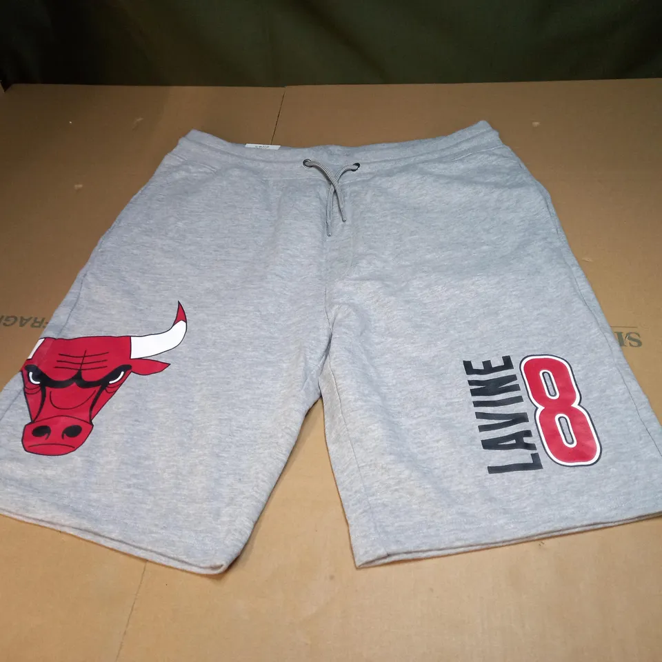 MENS FLEECED CHICAGO BULLS SHORTS SIZE UNSPECIFIED