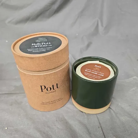 BOXED POTT SANDALWOOD & CEDAR SCENTED CANDLE 