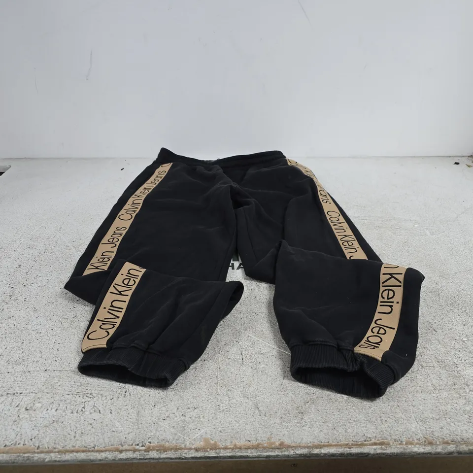CALVIN KLEIN JEANS BLACK JOGGERS MEDIUM