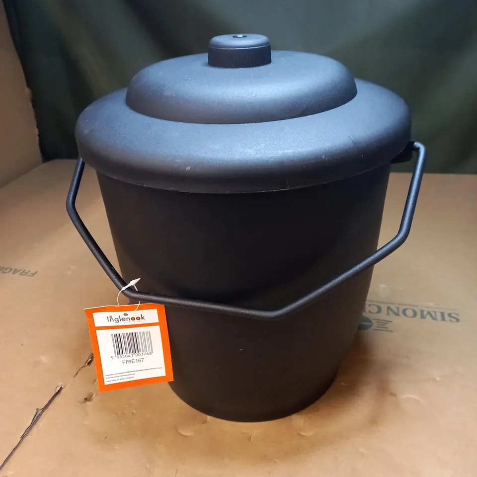INGLEWOOD BLACK PLASTIC COAL/SAND BUCKET